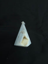 Load image into Gallery viewer, Agate Diamond
