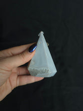 Load image into Gallery viewer, Agate Diamond
