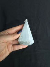 Load image into Gallery viewer, Agate Diamond
