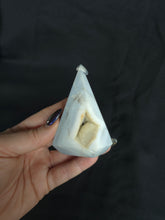 Load image into Gallery viewer, Agate Diamond
