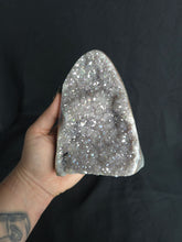 Load image into Gallery viewer, Aura Amethyst Cut Base
