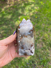 Load image into Gallery viewer, Amethyst Druze Tower
